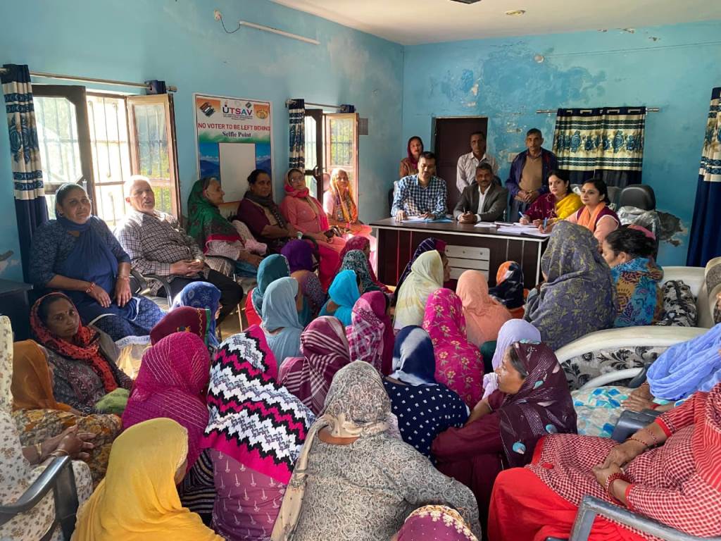 Under the Clean City Prosperous City 20 campaign awareness and resolution camps were organized in 17 wards of the Una Municipal Corporation